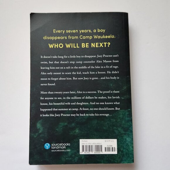 The Drowning: A Novel By J.P. Smith - Paperback - Picture 3 of 9